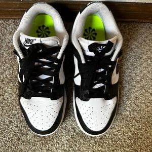 2021 WMNS Dunk Low Next Nature ‘Black White’